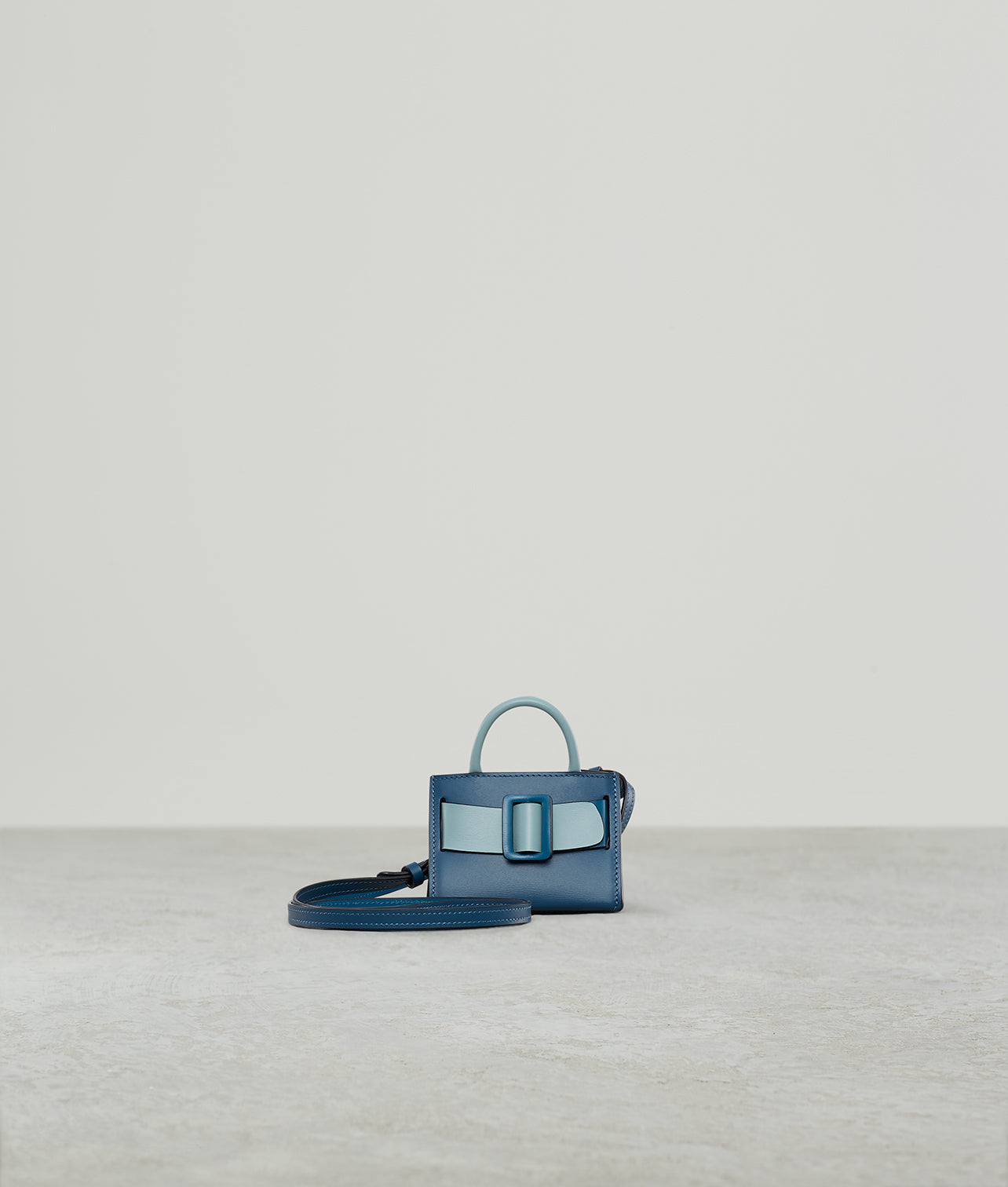 BOBBY CHARM COLOR BLOCK BLUE TONAL BOYY Europe